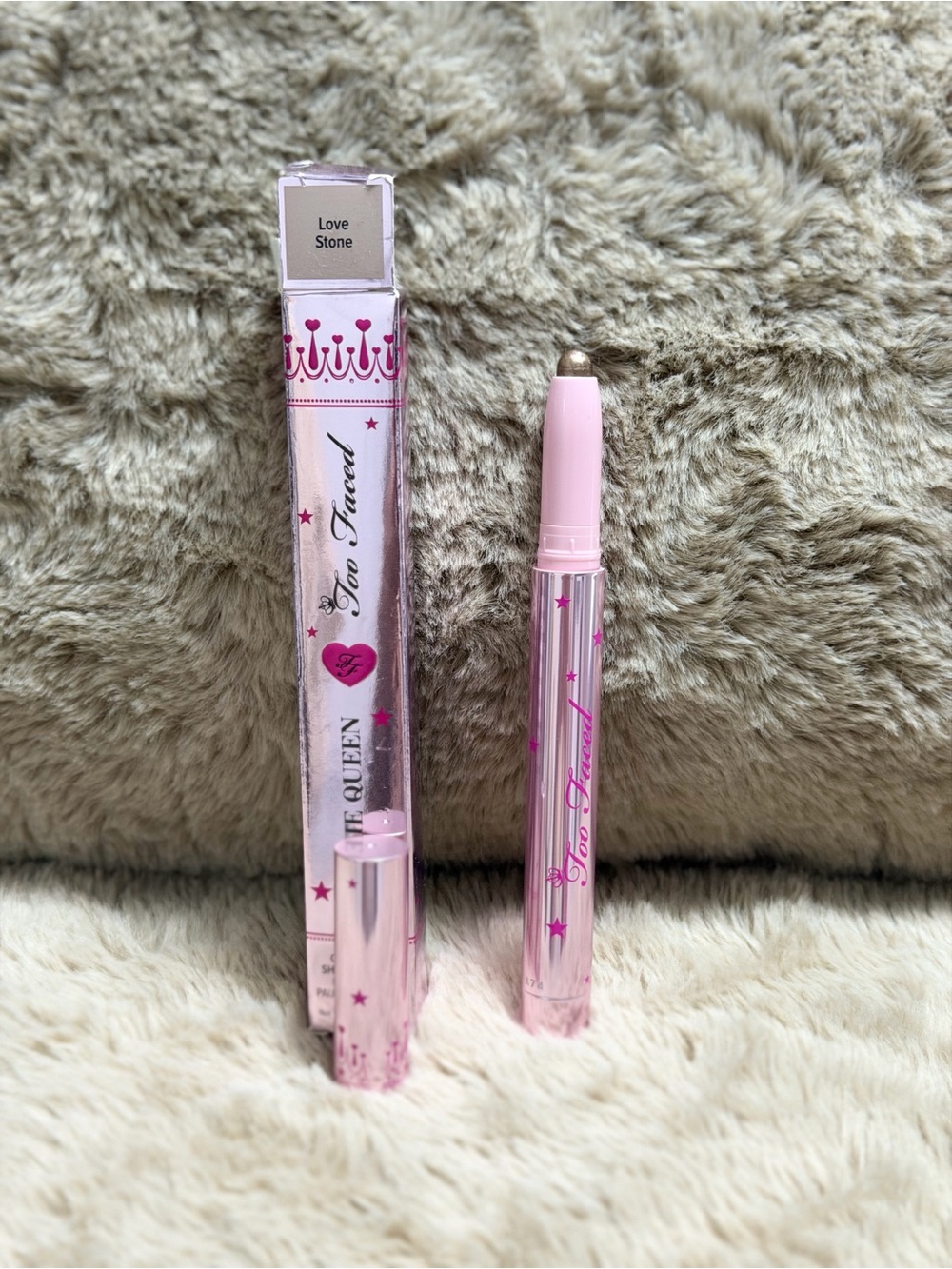 Too Faced Quickie Queen Cream Eyeshadow Stick in lone star